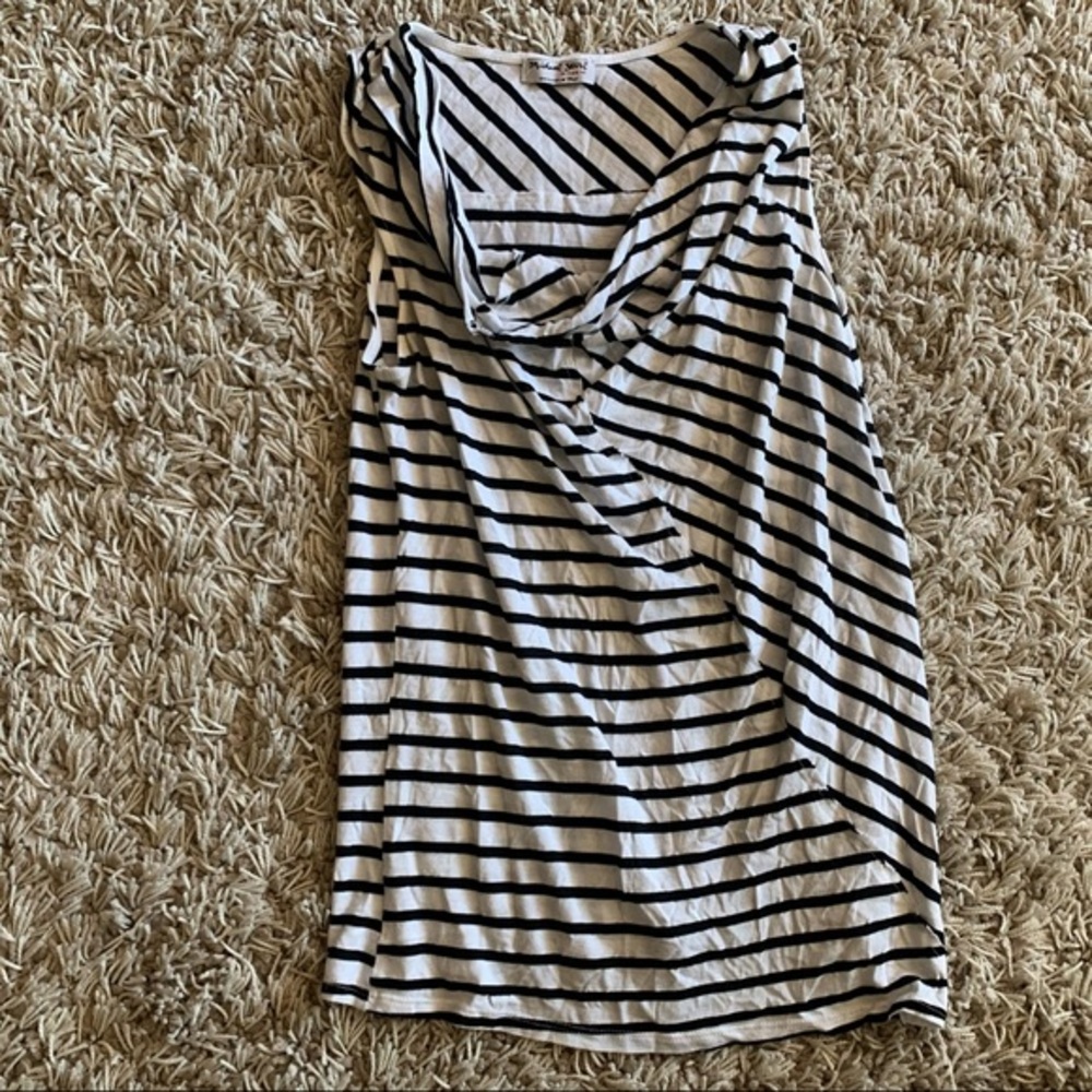 Michael stars top shirt • one size fits most but fits a small or medium best